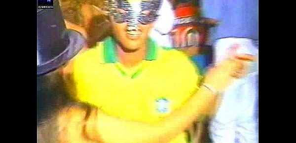  (Brazil Upskirt Amateur TVRIP) Baile de Carnaval da Band 1997a98 REAL RARO 57m08s Scala Club rev